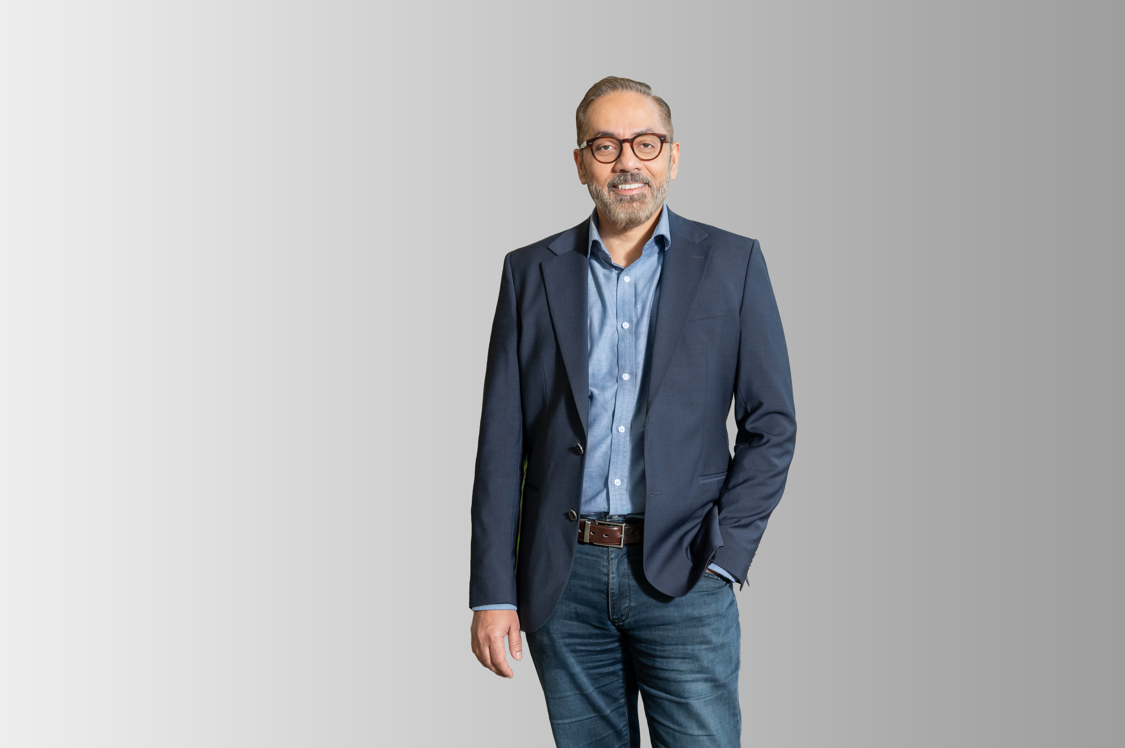 Hollister OpComm 041ART Tripathi2