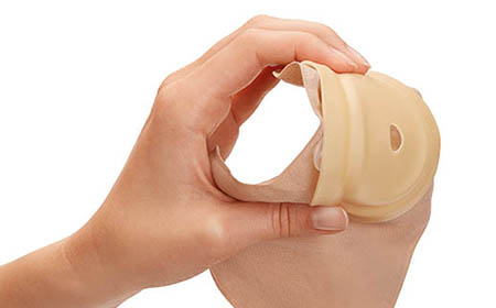 hand-bending-hollister-soft-convex-closed-ostomy-pouch_450x280